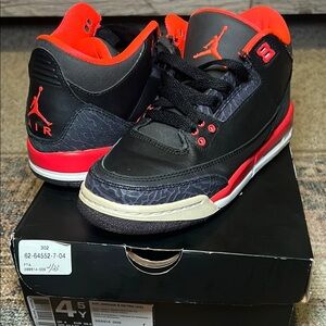 Size 4.5 Air Jordan 3 Retro Crimson and Black